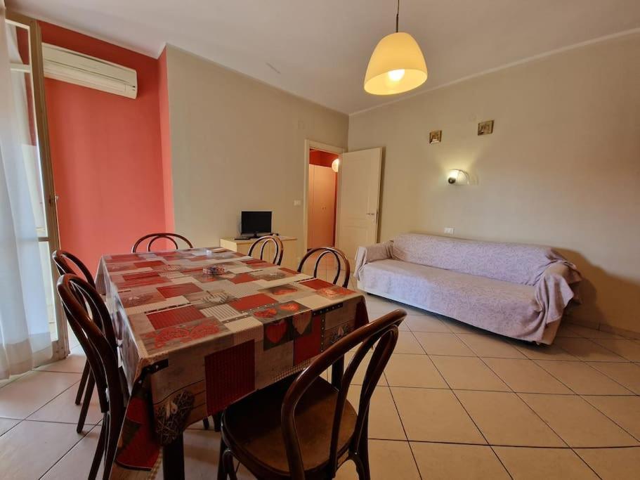 50 Metri Dal Mare - Free Parking E A/C Apartment ปิเอตราลิกูเร ภายนอก รูปภาพ