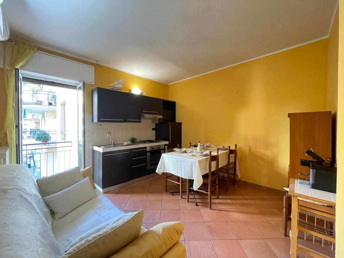 50 Metri Dal Mare - Free Parking E A/C Apartment ปิเอตราลิกูเร ภายนอก รูปภาพ