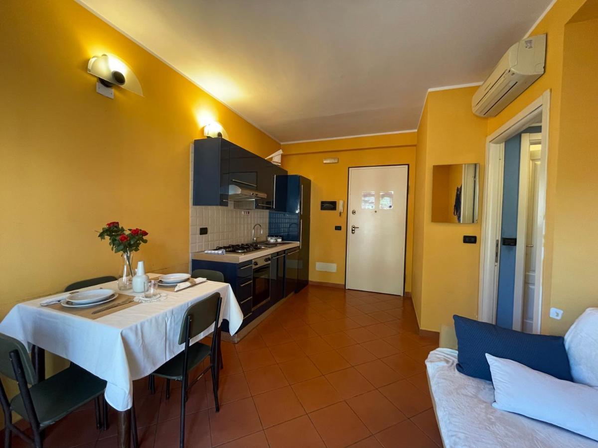 50 Metri Dal Mare - Free Parking E A/C Apartment ปิเอตราลิกูเร ภายนอก รูปภาพ