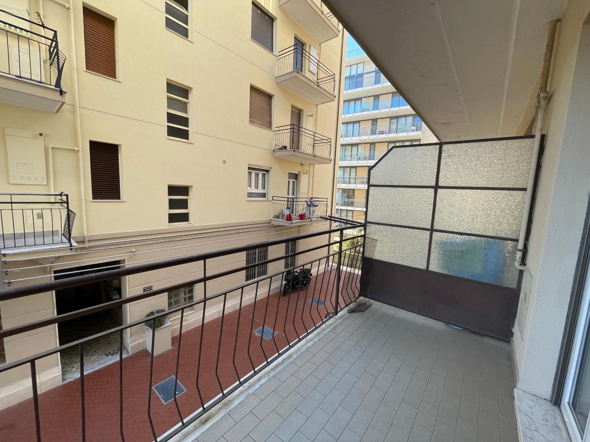 50 Metri Dal Mare - Free Parking E A/C Apartment ปิเอตราลิกูเร ห้อง รูปภาพ
